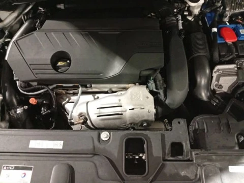 Peugeot 3008 Hybrid 225 e-EAT8 Allure