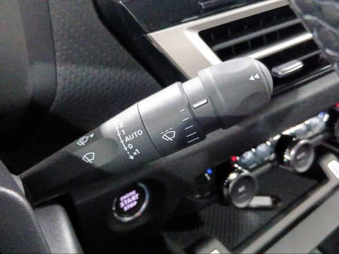 Citroën C4 Hybrid 145 Business Edition e-DCS6 107 kW (145 CV)