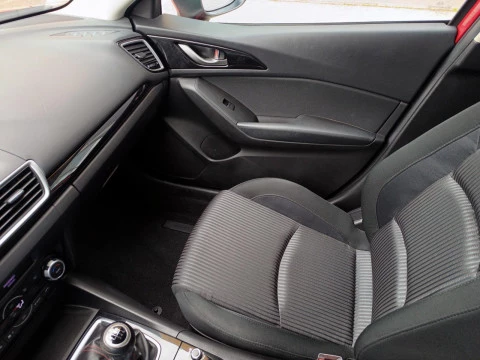 Mazda3 2.0 SKYACTIV-G 120 STYLE+CONFORT+ NAVI 5P