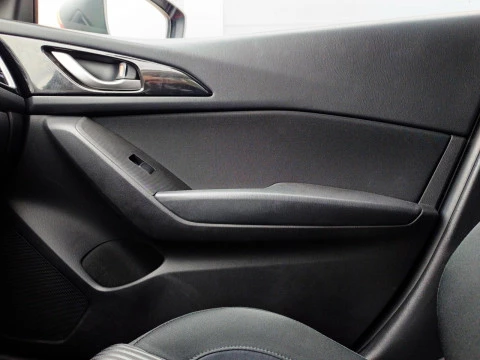 Mazda3 2.0 SKYACTIV-G 120 STYLE+CONFORT+ NAVI 5P