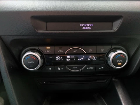 Mazda3 2.0 SKYACTIV-G 120 STYLE+CONFORT+ NAVI 5P