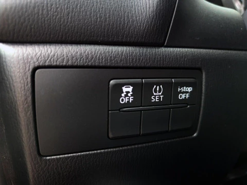 Mazda3 2.0 SKYACTIV-G 120 STYLE+CONFORT+ NAVI 5P