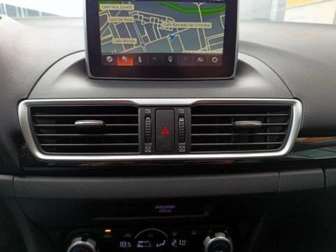Mazda3 2.0 SKYACTIV-G 120 STYLE+CONFORT+ NAVI 5P
