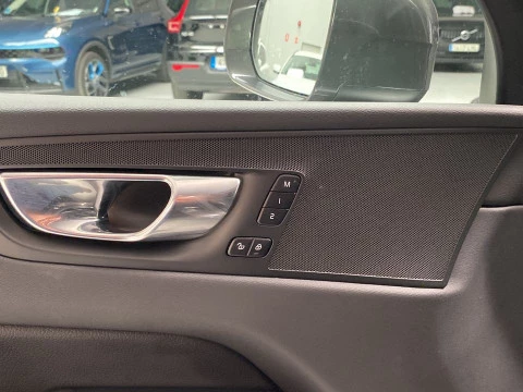 Volvo XC60 2.0 T6 RECHARGE INSCRIPTION AUTO 4WD 5P