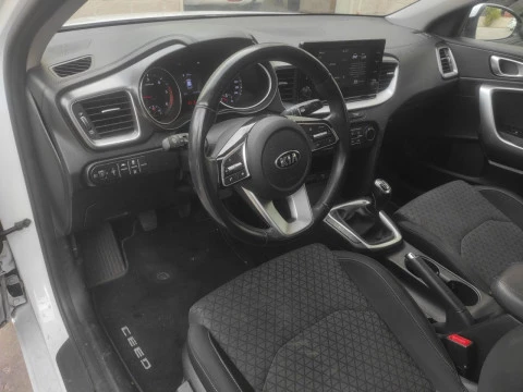 Kia Ceed 1.6 CRDi 100kW (136CV) Drive