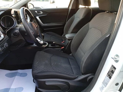 Kia Ceed 1.6 CRDi 100kW (136CV) Drive