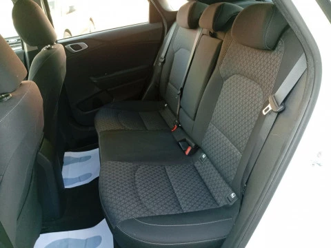 Kia Ceed 1.6 CRDi 100kW (136CV) Drive