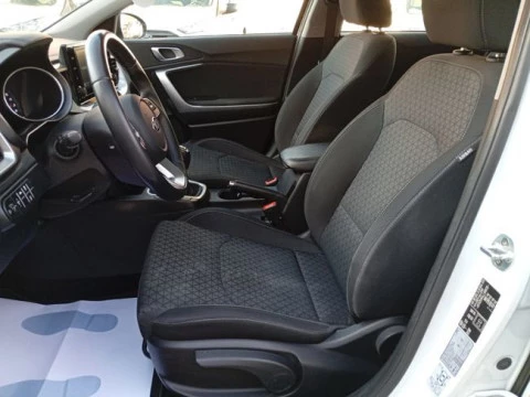 Kia Ceed 1.6 CRDi 100kW (136CV) Drive