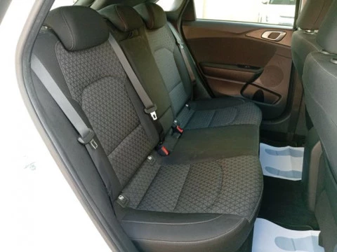 Kia Ceed 1.6 CRDi 100kW (136CV) Drive