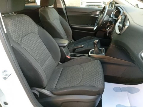 Kia Ceed 1.6 CRDi 100kW (136CV) Drive