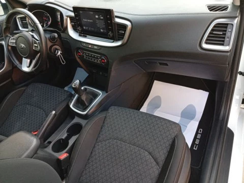 Kia Ceed 1.6 CRDi 100kW (136CV) Drive