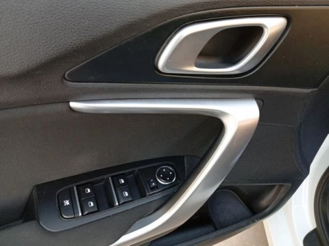 Kia Ceed 1.6 CRDi 100kW (136CV) Drive