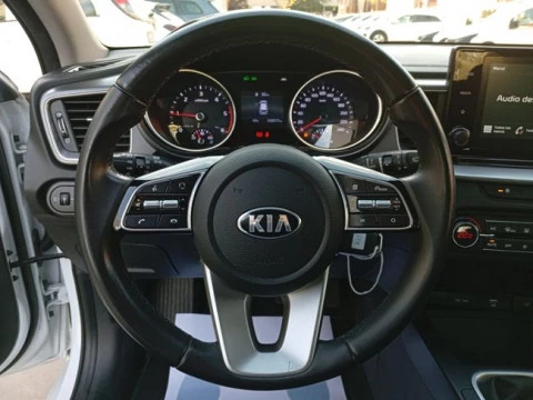 Kia Ceed 1.6 CRDi 100kW (136CV) Drive