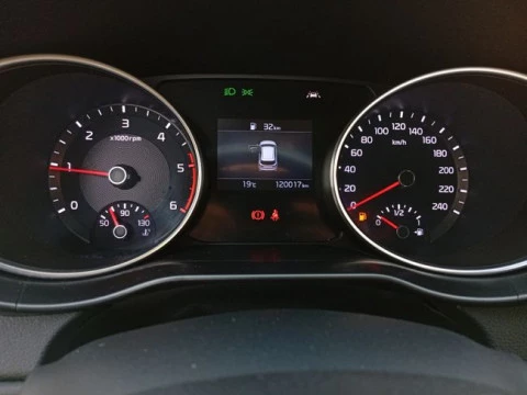 Kia Ceed 1.6 CRDi 100kW (136CV) Drive