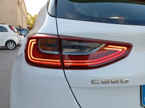 Kia Ceed 1.6 CRDi 100kW (136CV) Drive