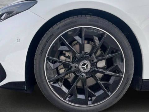 Mercedes-Benz Clase CLA  180 con tecnología híbrida
