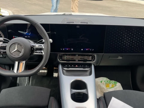Mercedes-Benz Clase CLA  180 con tecnología híbrida