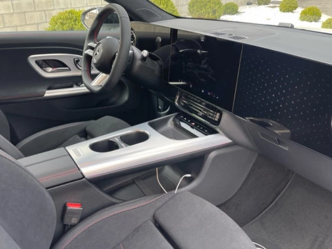 Mercedes-Benz Clase CLA  180 con tecnología híbrida
