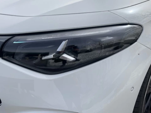 Mercedes-Benz Clase CLA  180 con tecnología híbrida