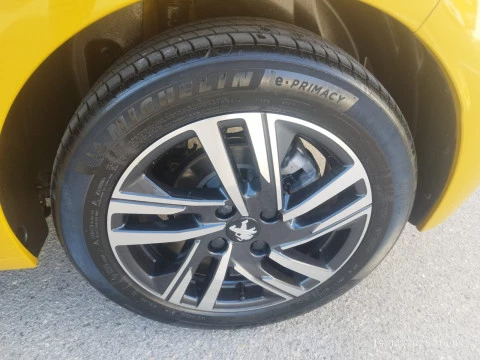 Peugeot 208 PureTech 73kW (100CV) Allure