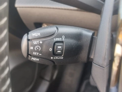 Peugeot 208 PureTech 73kW (100CV) Allure