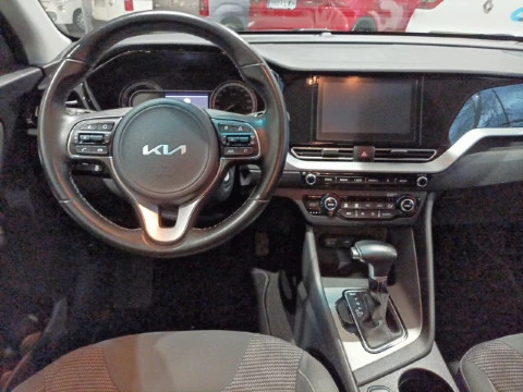 Kia Niro 1.6 GDi HEV 104kW (141CV) Drive