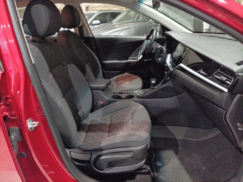 Kia Niro 1.6 GDi HEV 104kW (141CV) Drive