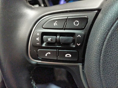 Kia Niro 1.6 GDi HEV 104kW (141CV) Drive