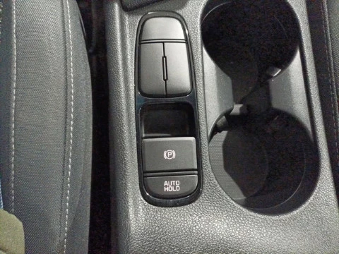 Kia Niro 1.6 GDi HEV 104kW (141CV) Drive