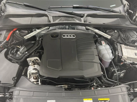 Audi A4 Avant Black line 30 TDI 100kW S tronic
