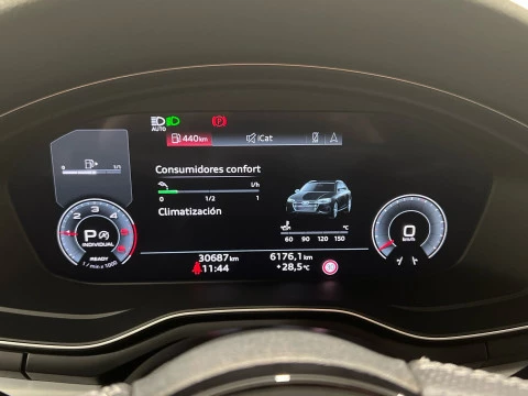 Audi A4 Avant Black line 30 TDI 100kW S tronic