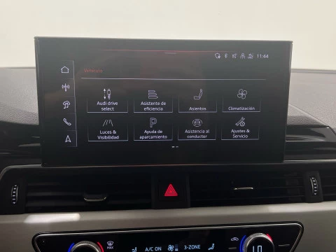 Audi A4 Avant Black line 30 TDI 100kW S tronic