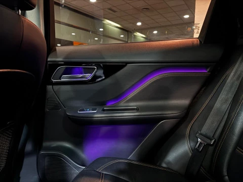 Jaguar F-Pace 2.0 I4D PRESTIGE AT AWD 180