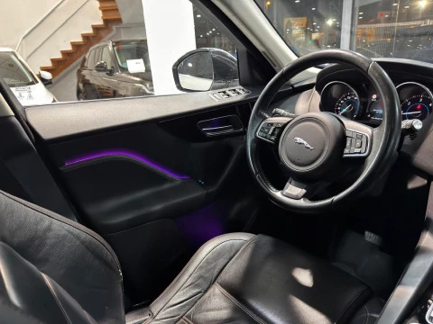 Jaguar F-Pace 2.0 I4D PRESTIGE AT AWD 180