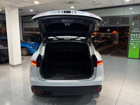 Jaguar F-Pace 2.0 I4D PRESTIGE AT AWD 180