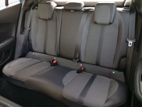 Peugeot 2008 Allure Pack BlueHDI 130 S&S EAT8