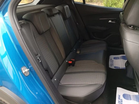 Peugeot 2008 Allure Pack BlueHDI 130 S&S EAT8