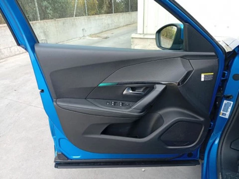 Peugeot 2008 Allure Pack BlueHDI 130 S&S EAT8
