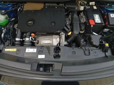 Peugeot 2008 Allure Pack BlueHDI 130 S&S EAT8
