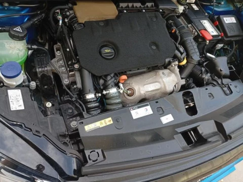Peugeot 2008 Allure Pack BlueHDI 130 S&S EAT8