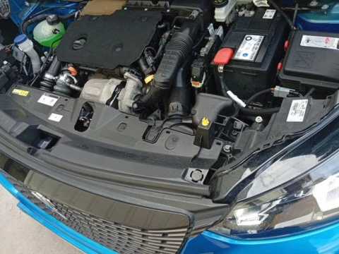 Peugeot 2008 Allure Pack BlueHDI 130 S&S EAT8