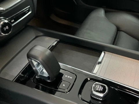 Volvo XC60 XC60 Plus, B5 AWD Mild Hybrid, Gasolina, Dark