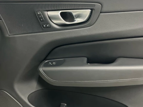 Volvo XC60 XC60 Plus, B5 AWD Mild Hybrid, Gasolina, Dark