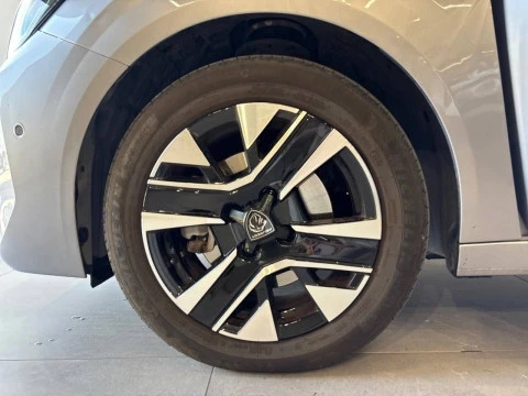 Peugeot 208 Allure HYBRID 110 eDCS6