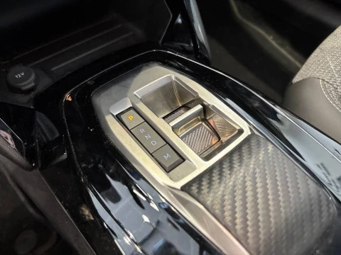 Peugeot 208 Allure HYBRID 110 eDCS6