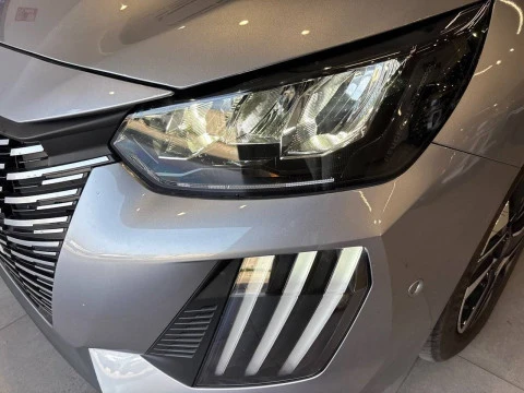 Peugeot 208 Allure HYBRID 110 eDCS6