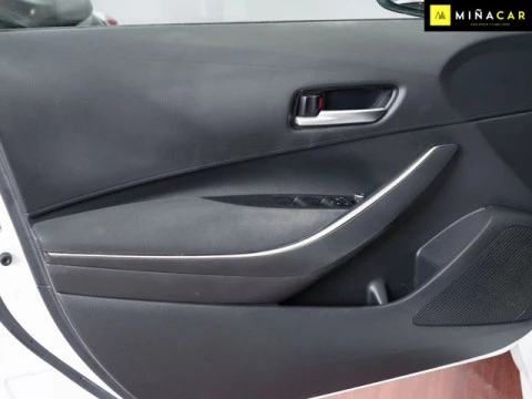 Toyota Corolla 1.8 125 Hibrido Active Tech E-CVT 90 kW (122 CV)