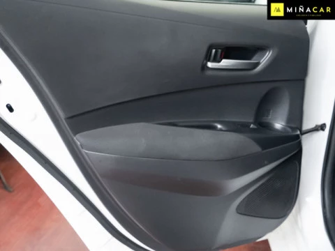 Toyota Corolla 1.8 125 Hibrido Active Tech E-CVT 90 kW (122 CV)