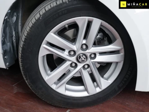Toyota Corolla 1.8 125 Hibrido Active Tech E-CVT 90 kW (122 CV)