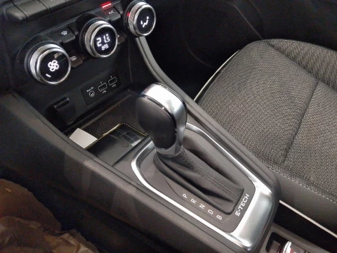 Renault Captur  Hibrido Enchufable  E-TECH Hibrido Enchufable Zen 117kW